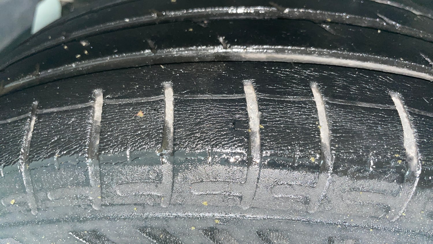 Used 2021 Hyundai Grand i10 Nios Sportz AMT 1.2 Kappa VTVT Petrol Automatic tyres LEFT FRONT TYRE TREAD VIEW