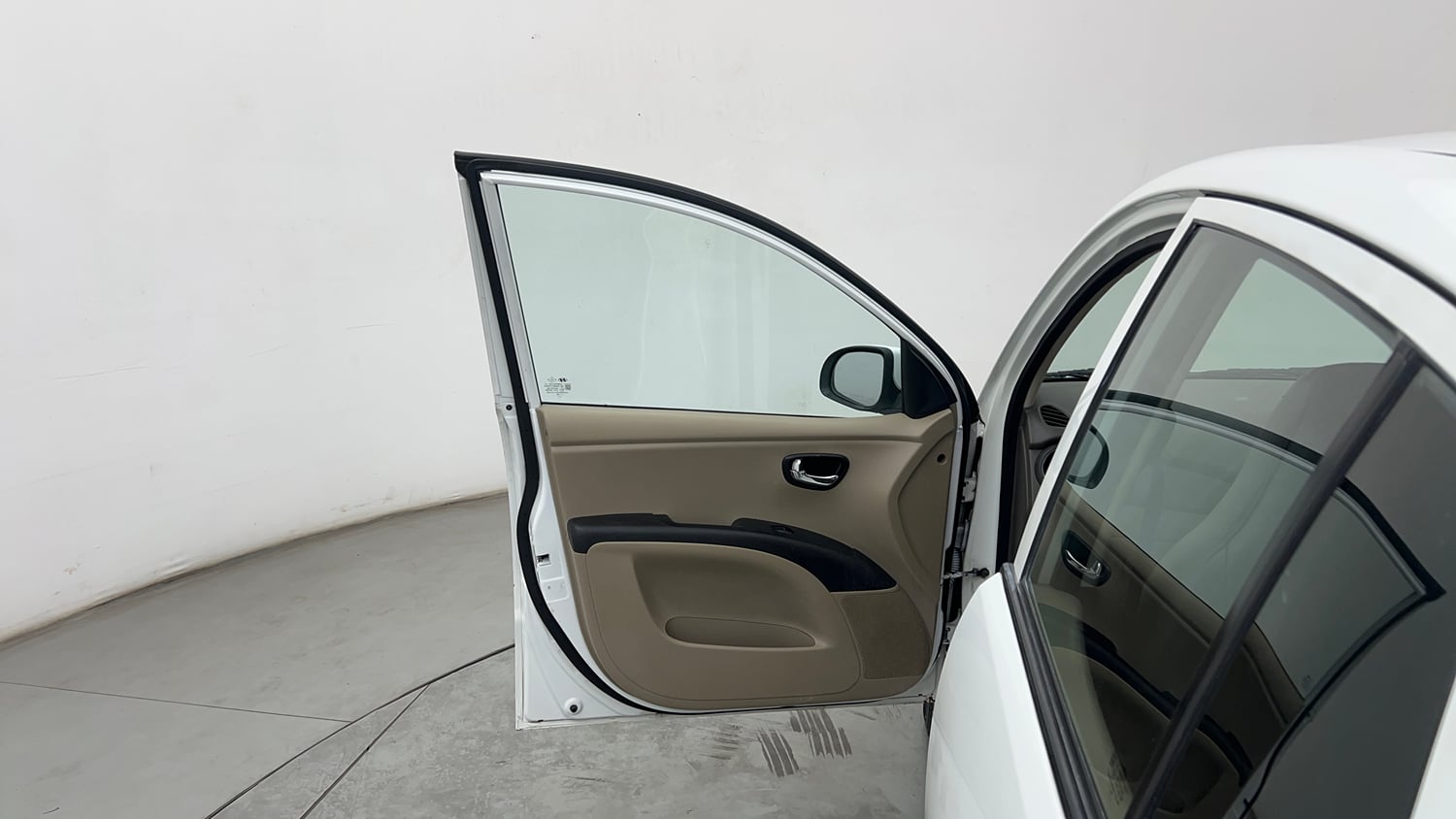Used 2013 Hyundai i10 Sportz 1.2 Kappa2 Petrol Manual interior LEFT FRONT DOOR OPEN VIEW