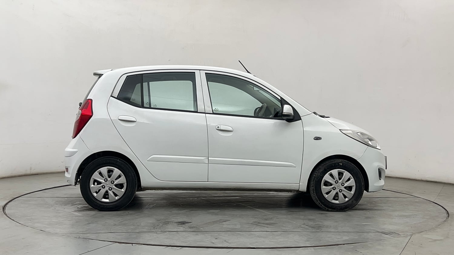 Used 2013 Hyundai i10 Sportz 1.2 Kappa2 Petrol Manual exterior RIGHT SIDE VIEW