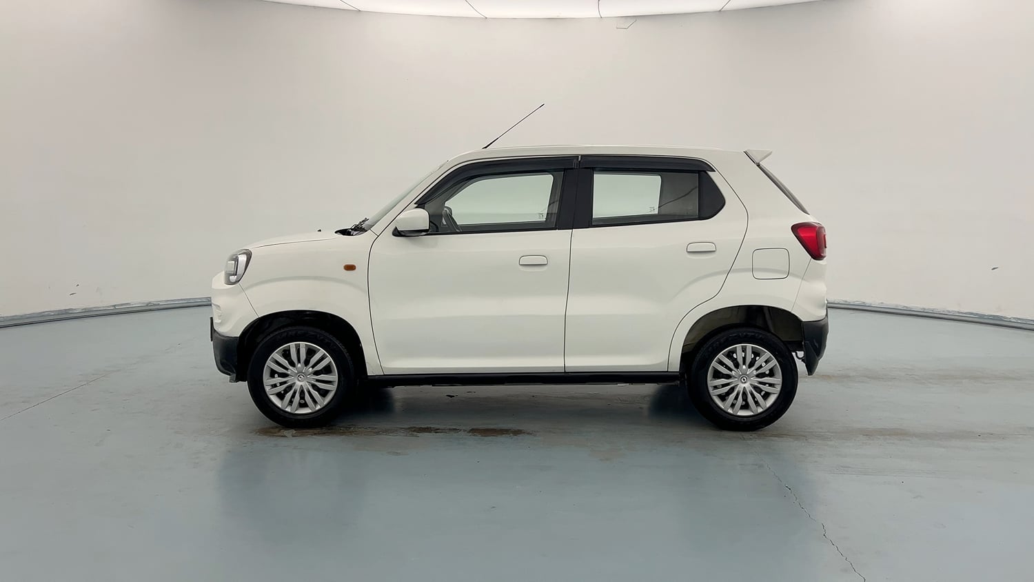 Used 2021 Maruti Suzuki S-Presso VXi Plus Petrol Manual exterior LEFT SIDE VIEW