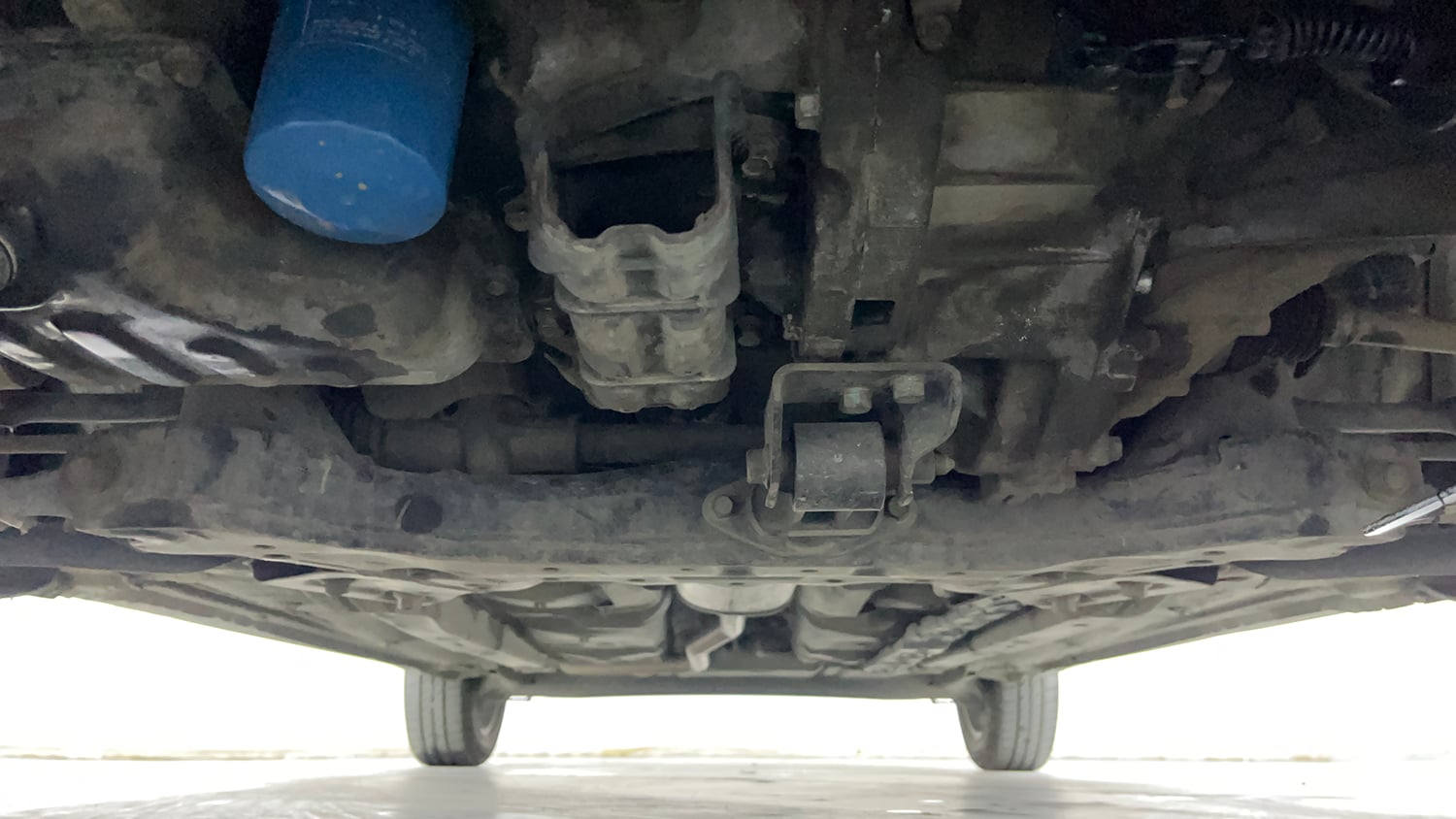 Used 2014 Hyundai Xcent SX 1.2 (O) Petrol Manual extra FRONT LEFT UNDERBODY VIEW