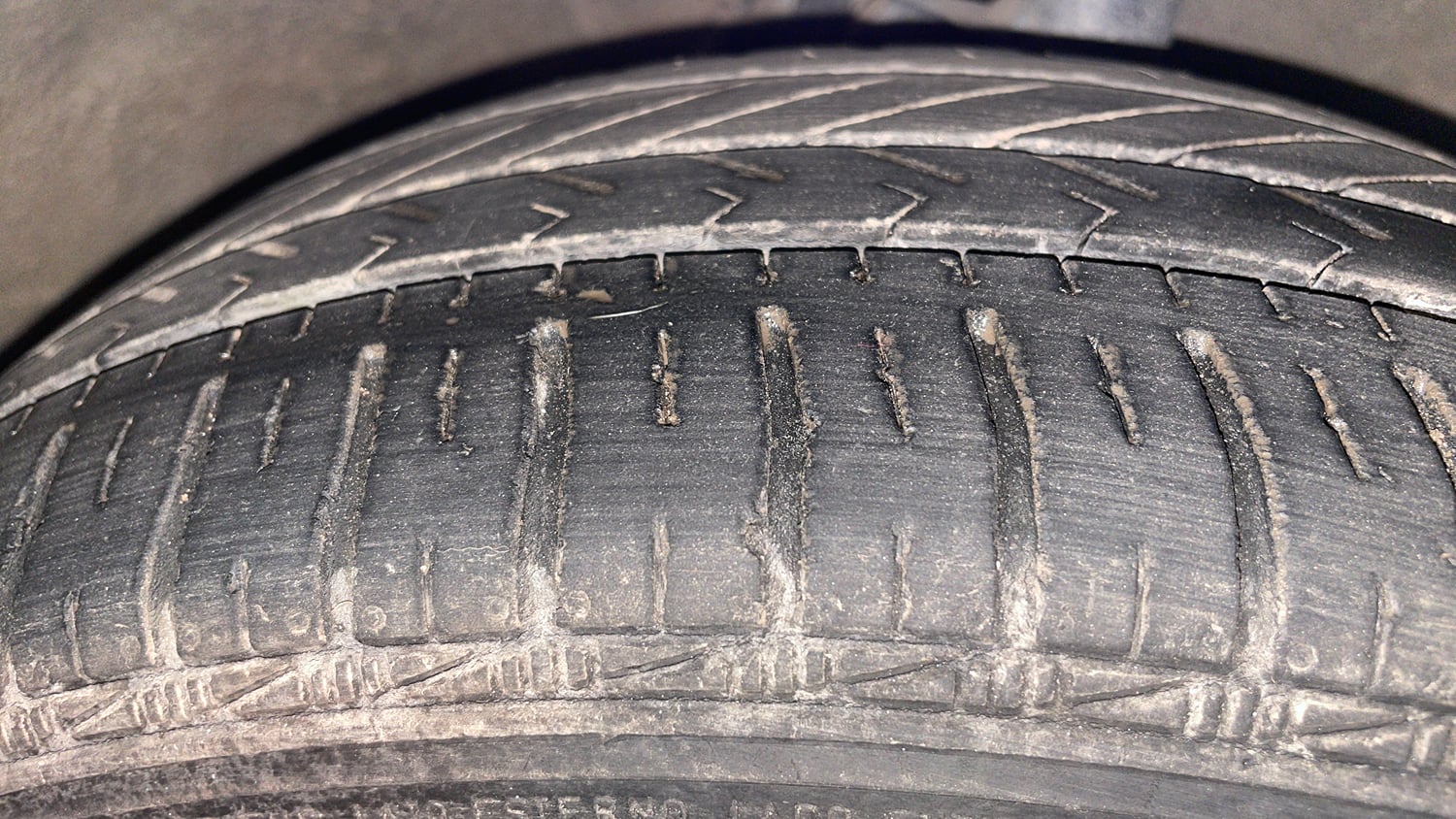 Used 2017 Hyundai Grand i10 Sportz 1.2 Kappa VTVT Petrol Manual tyres RIGHT FRONT TYRE TREAD VIEW