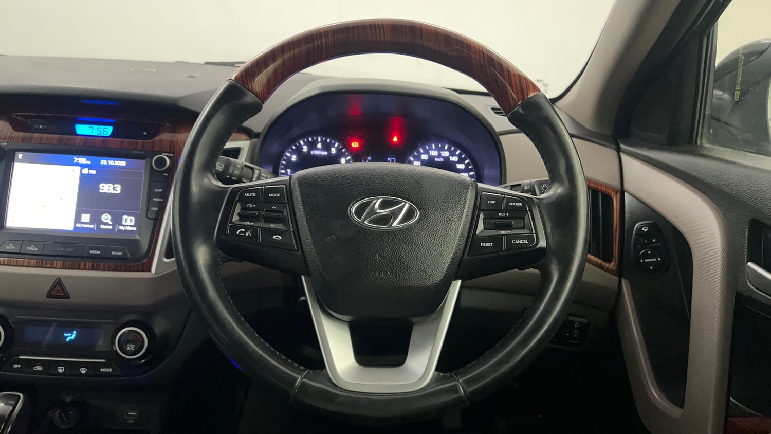 Used 2019 Hyundai Creta SX 1.6 AT Petrol Petrol Automatic interior STEERING VIEW