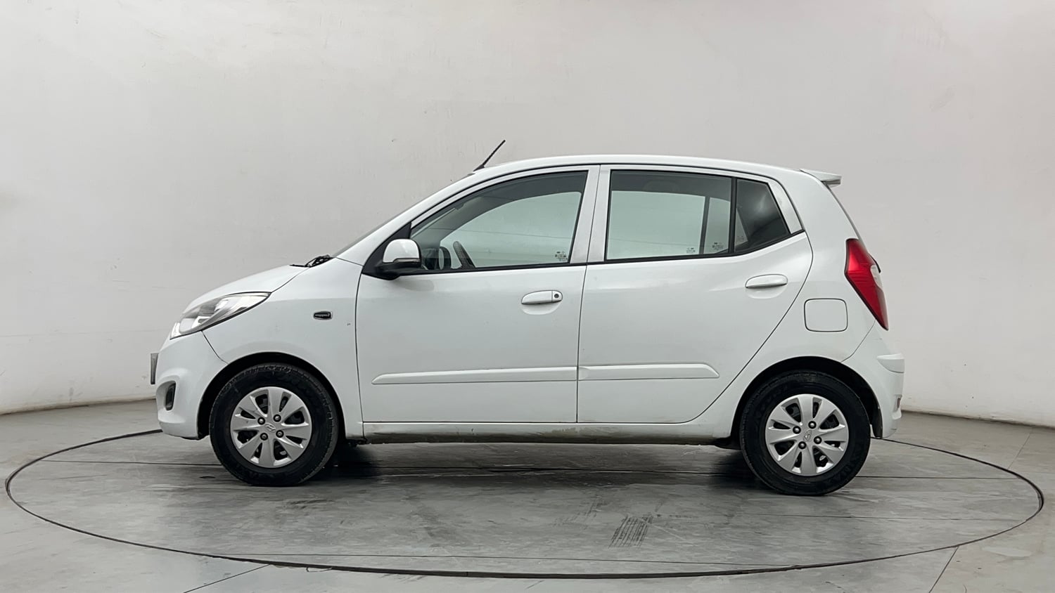 Used 2013 Hyundai i10 Sportz 1.2 Kappa2 Petrol Manual exterior LEFT SIDE VIEW