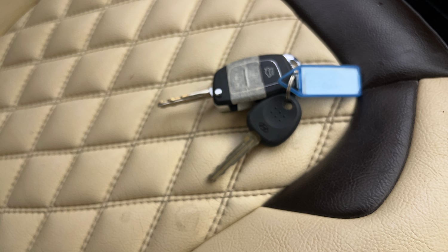 Used 2012 Hyundai i20 Sportz 1.2 Petrol Manual extra CAR KEY VIEW