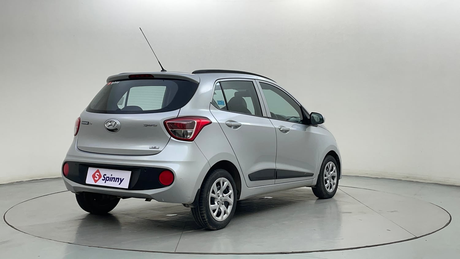 Used 2017 Hyundai Grand i10 Sportz 1.2 Kappa VTVT Petrol Manual exterior RIGHT REAR CORNER VIEW