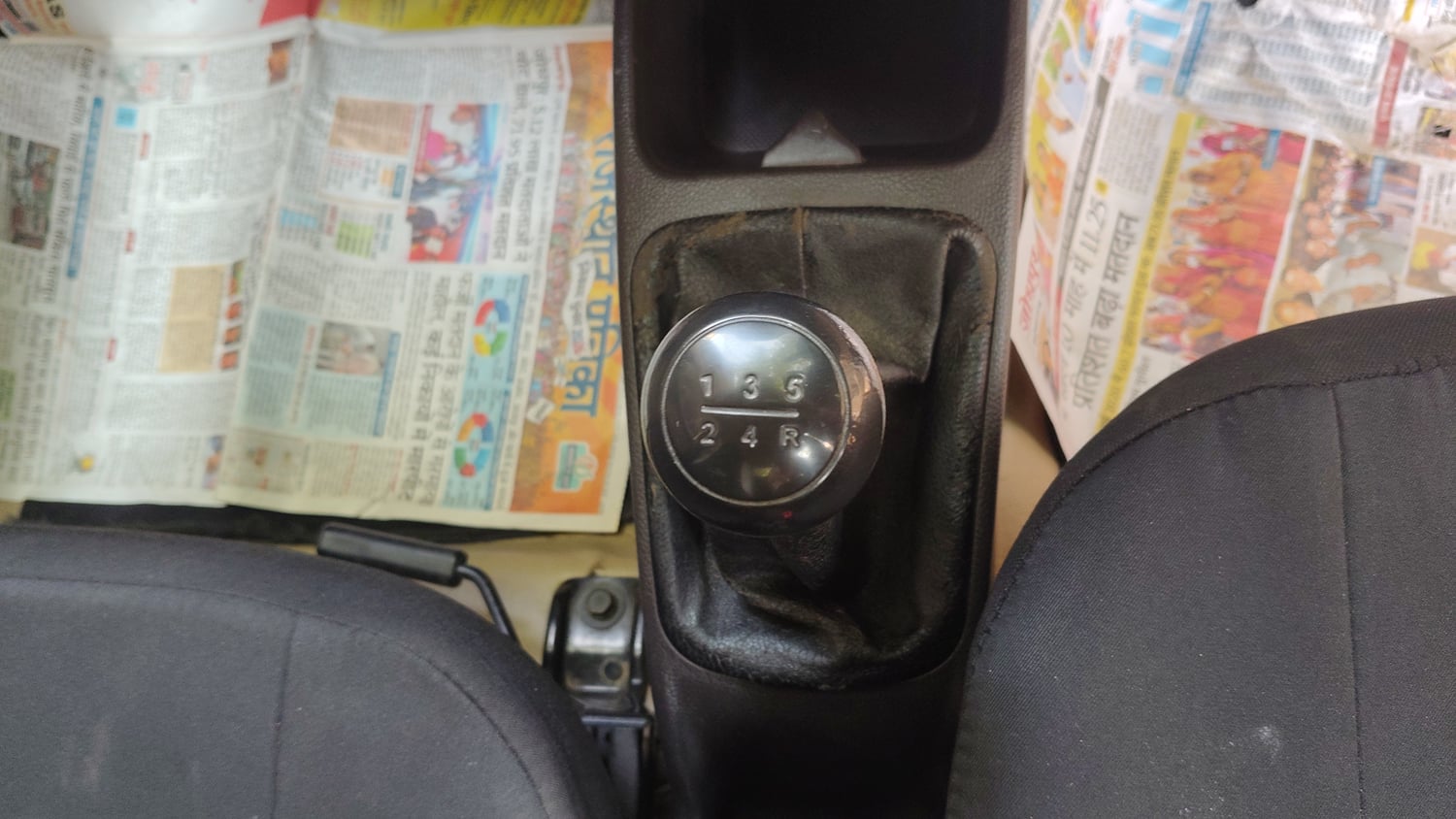 Used 2018 Hyundai Eon Magna + Petrol Manual interior GEAR  KNOB VIEW