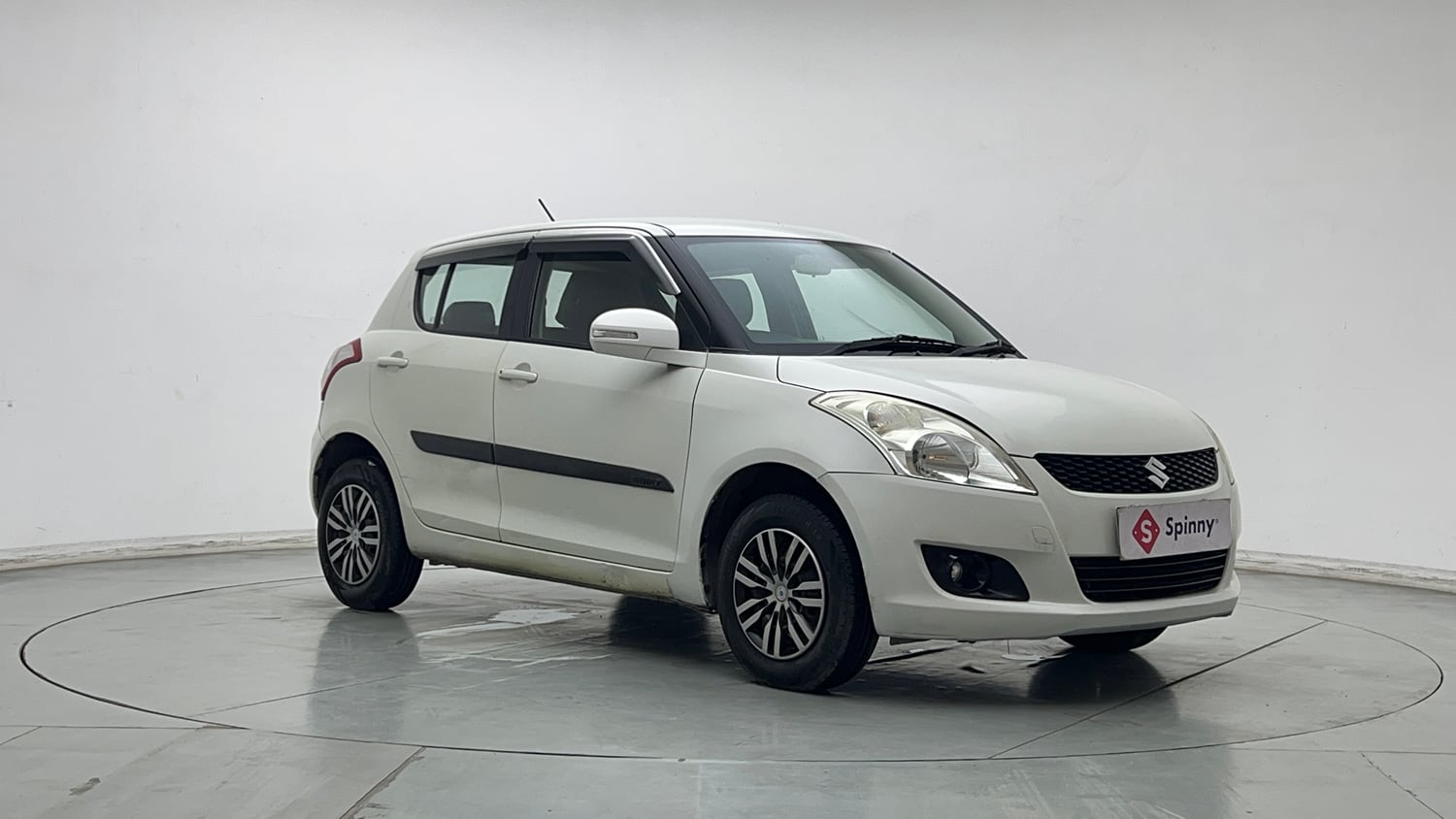 Used 2013 Maruti Suzuki Swift VXI CNG (Outside Fitted) Cng Manual exterior RIGHT FRONT CORNER VIEW
