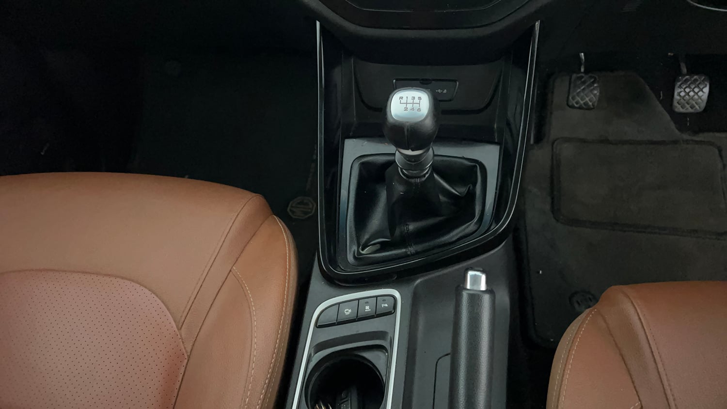Used 2020 MG Motors Hector Plus Sharp 2.0 Diesel Diesel Manual interior GEAR  KNOB VIEW