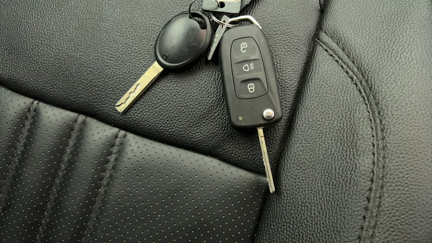 Used 2024 Tata Punch Adventure MT Petrol Manual extra CAR KEY VIEW