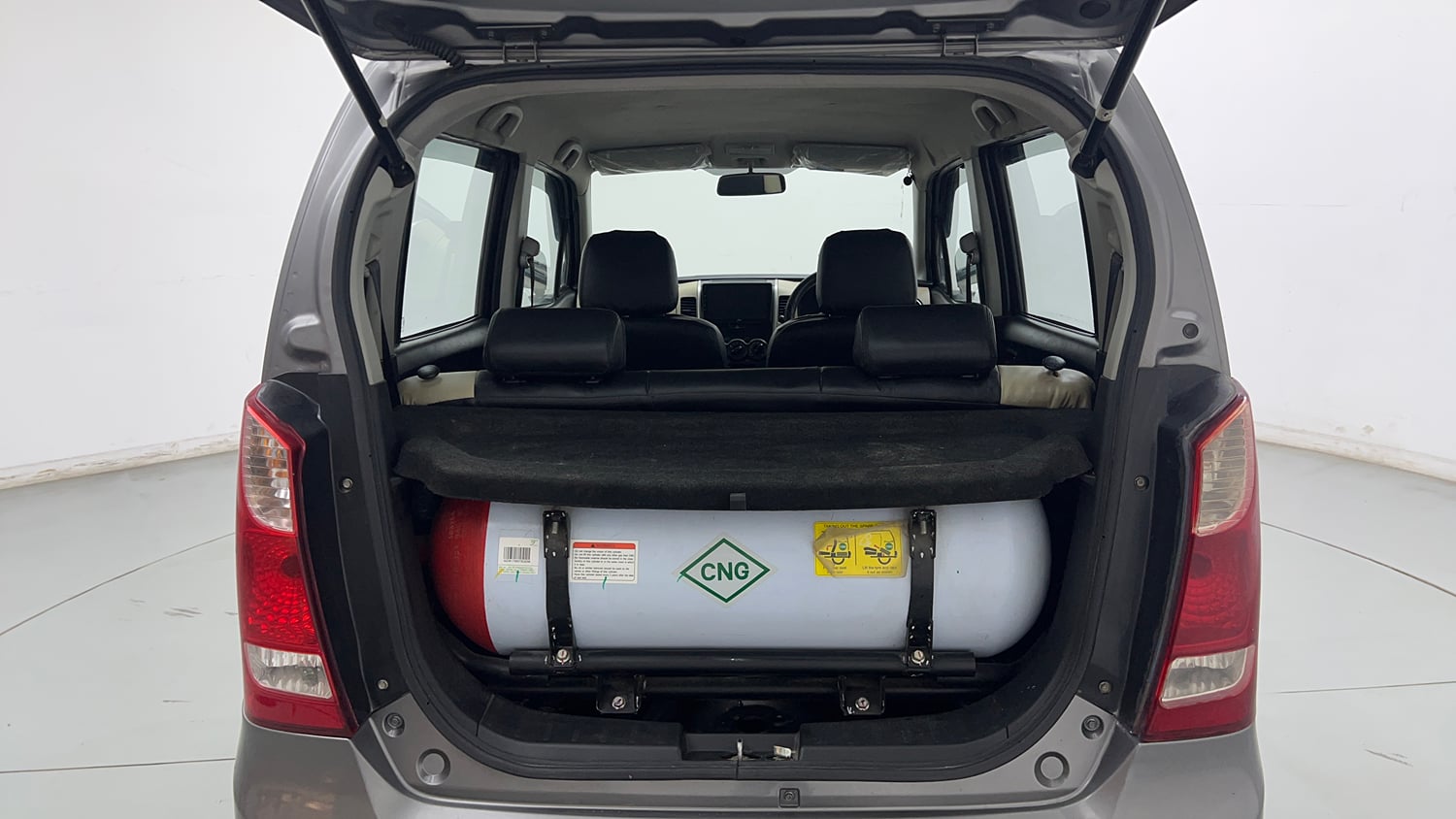 Used 2017 Maruti Suzuki Wagon R LXI CNG Cng Manual interior DICKY INSIDE VIEW