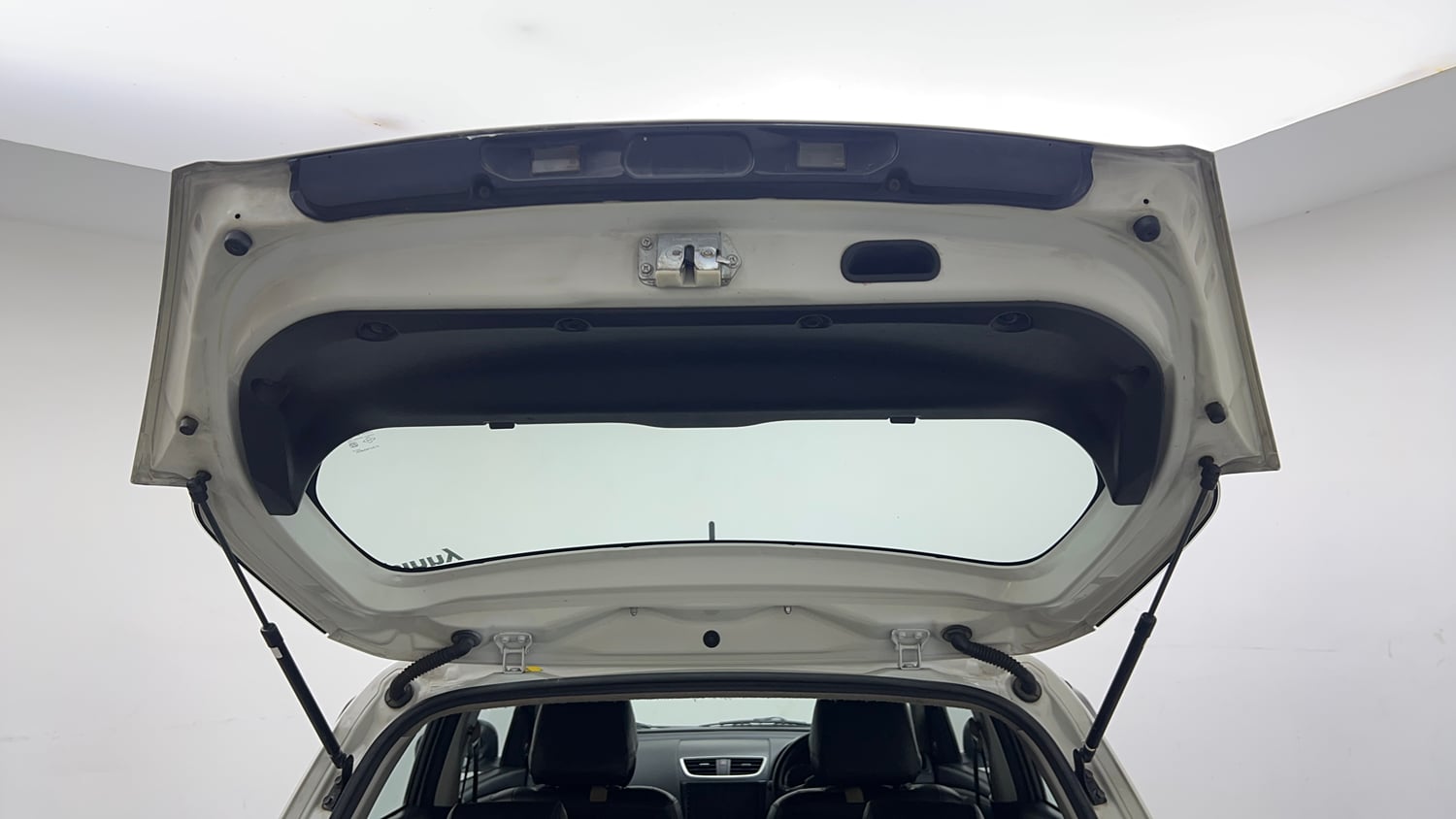 Used 2013 Maruti Suzuki Swift VXI CNG (Outside Fitted) Cng Manual interior DICKY DOOR OPEN VIEW