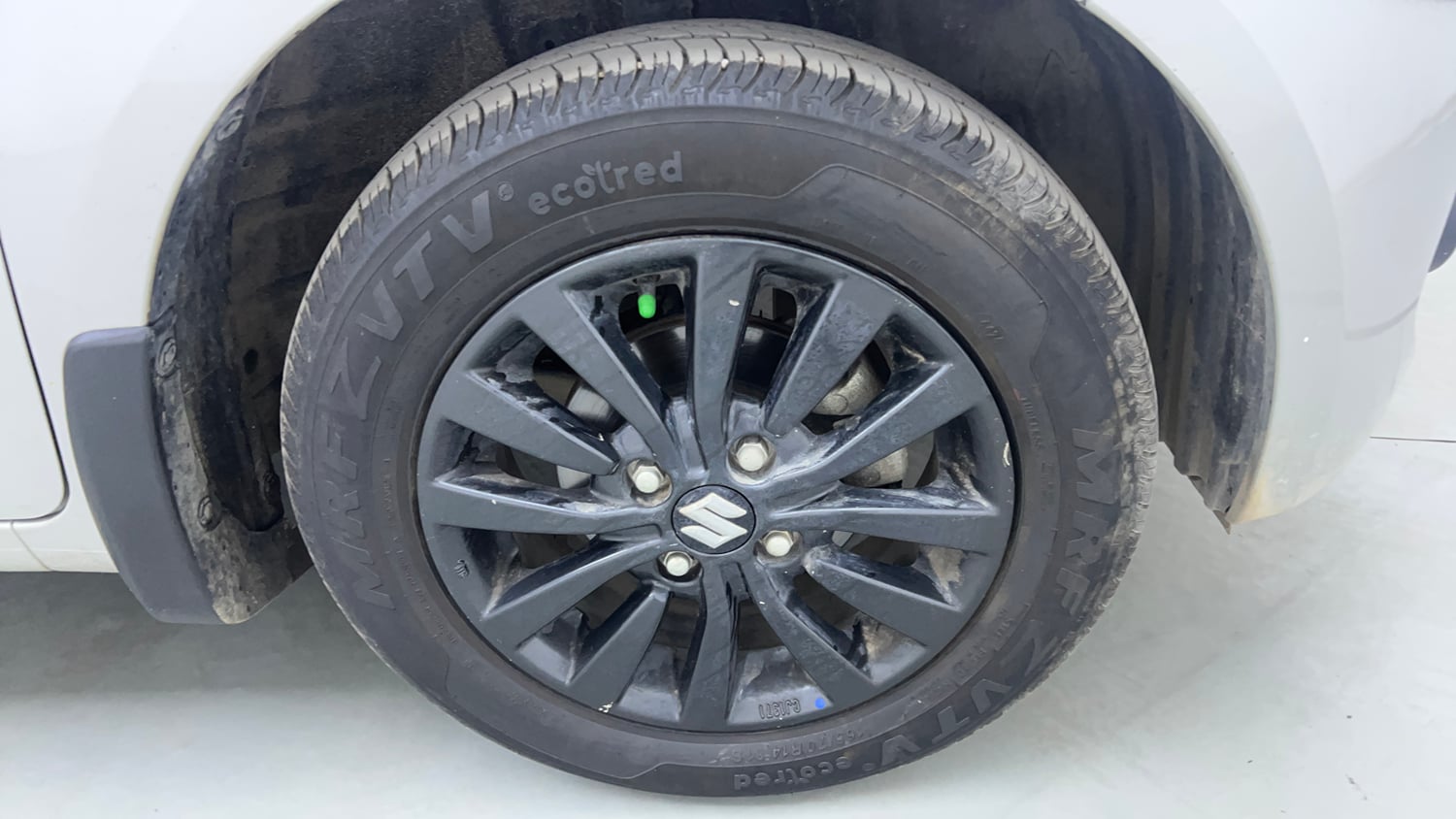 Used 2025 Maruti Suzuki Wagon R ZXI Plus 1.2 AGS Petrol Automatic tyres RIGHT FRONT TYRE RIM VIEW