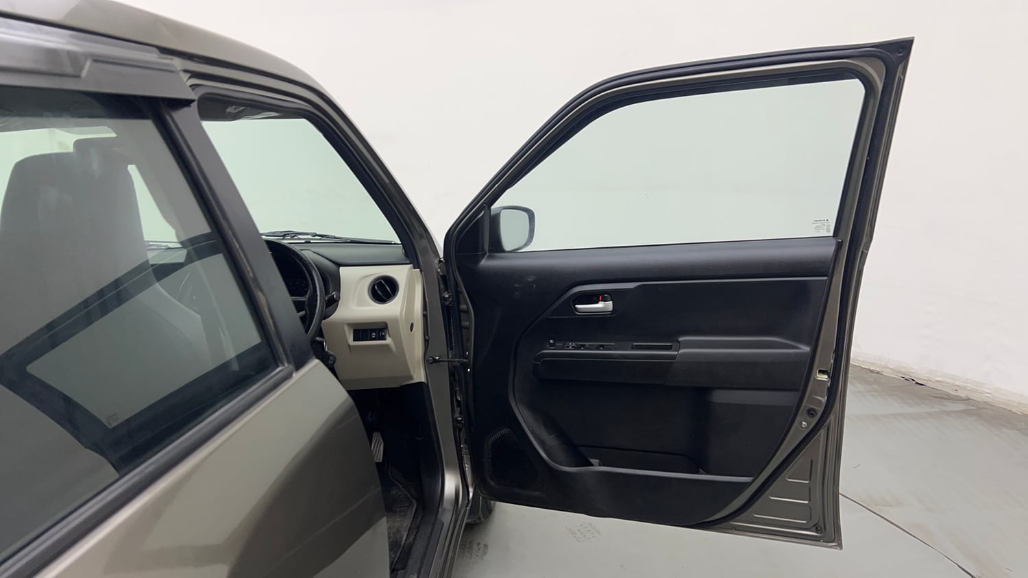 Used 2023 Maruti Suzuki Wagon R VXI 1.0 Petrol Manual interior RIGHT FRONT DOOR OPEN VIEW