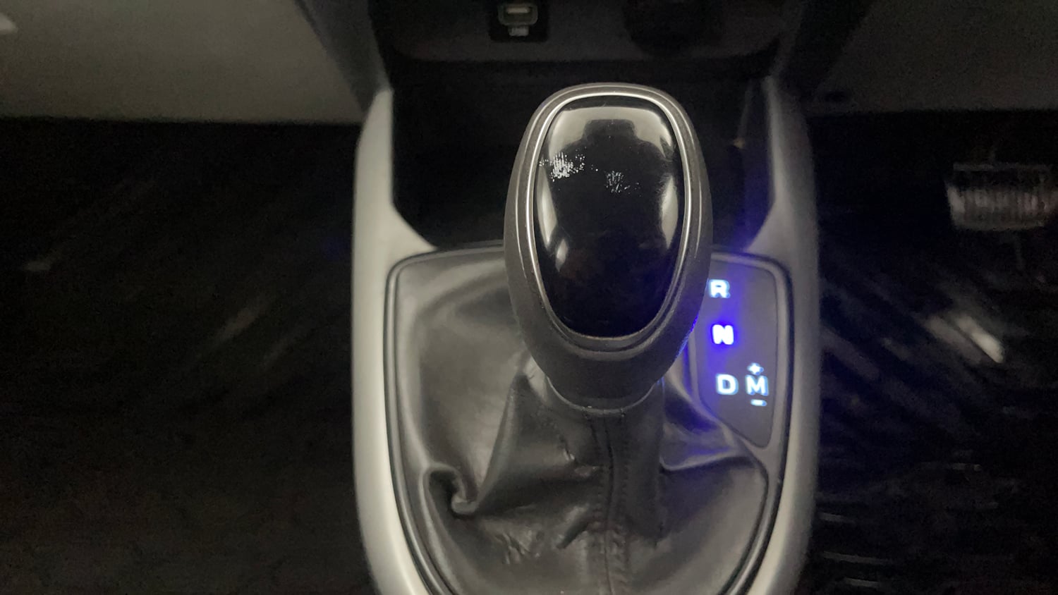Used 2021 Hyundai Grand i10 Nios Sportz AMT 1.2 Kappa VTVT Petrol Automatic interior GEAR  KNOB VIEW