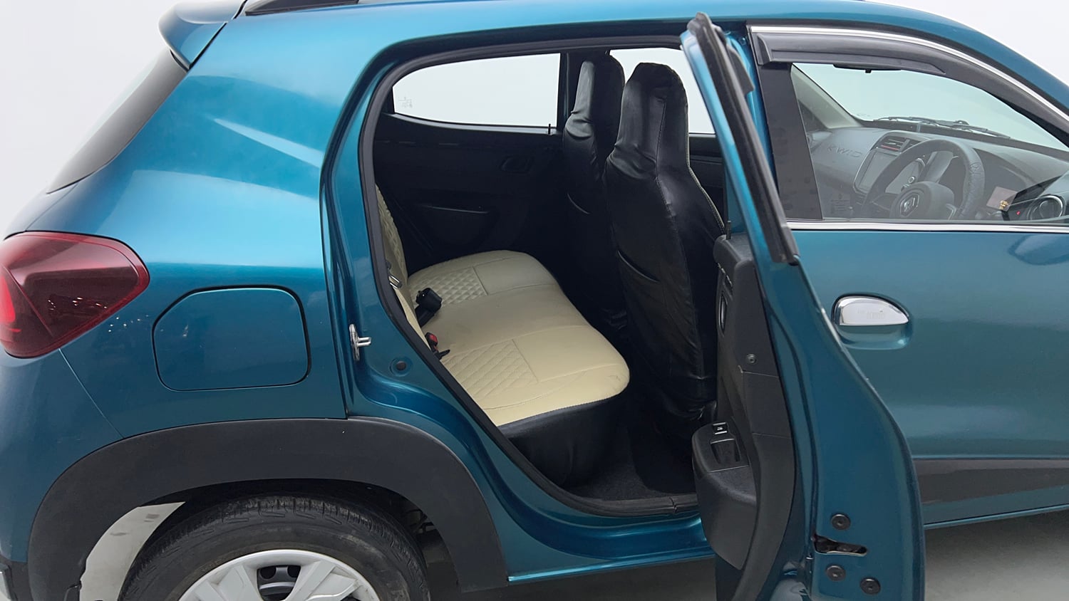 Used 2022 Renault Kwid RXT 1.0 Petrol Manual interior RIGHT SIDE REAR DOOR CABIN VIEW