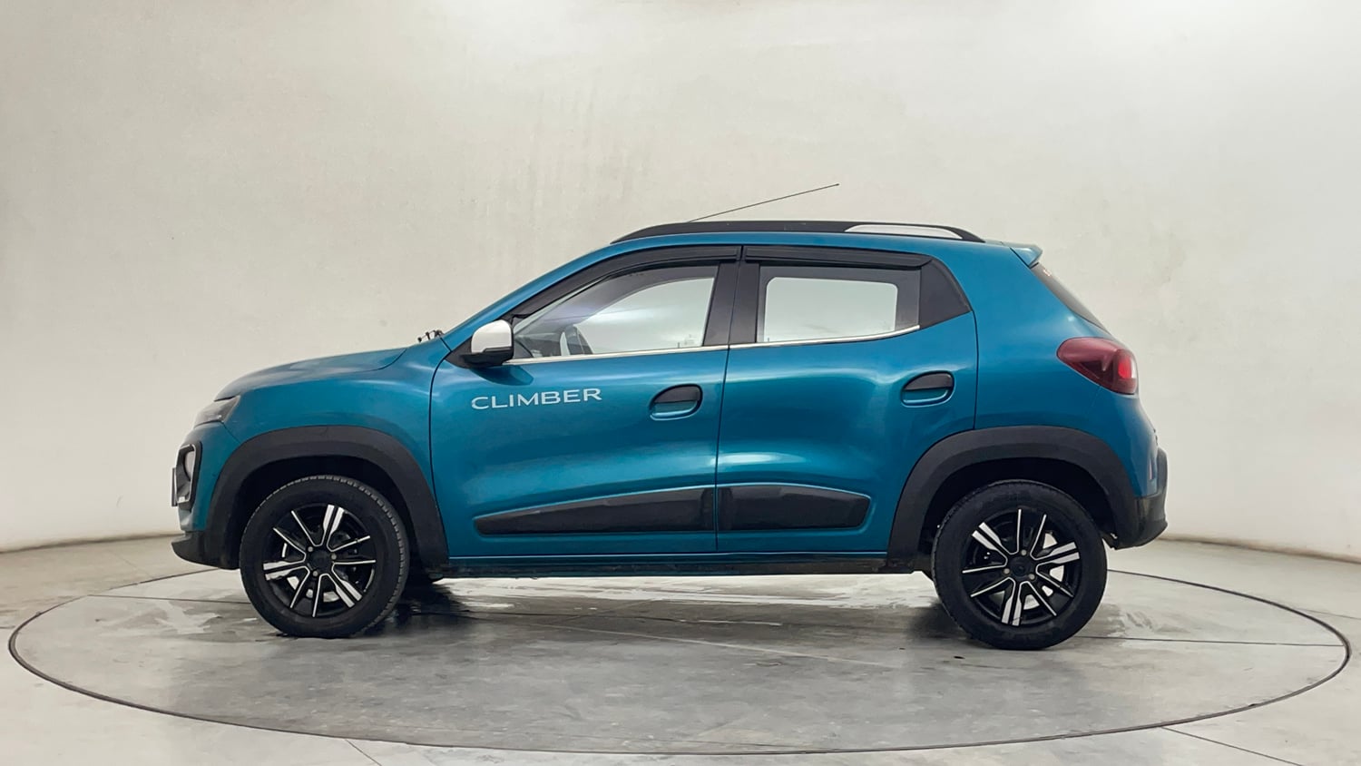 Used 2024 Renault Kwid CLIMBER 1.0 MT Petrol Manual exterior LEFT SIDE VIEW