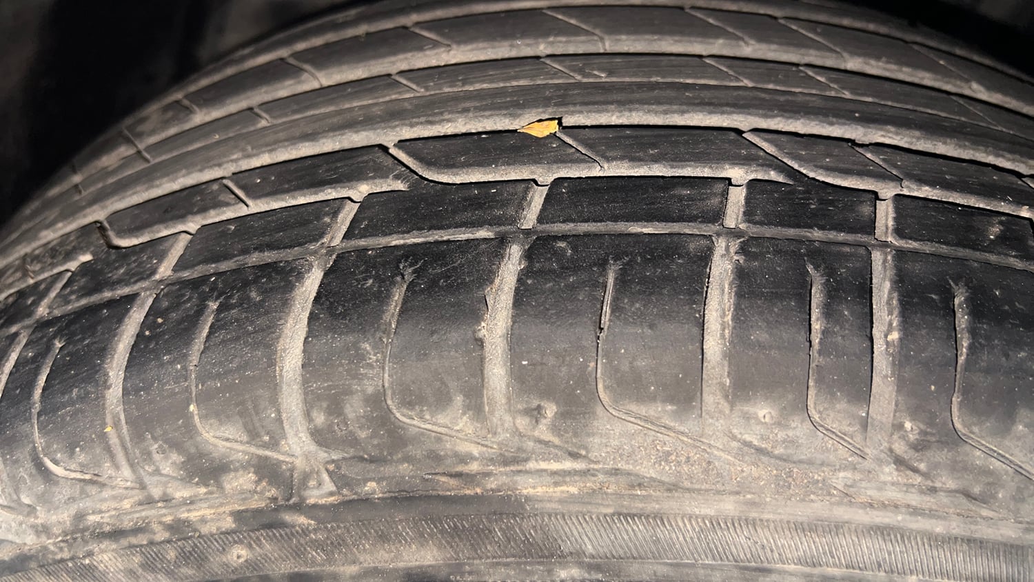 Used 2019 Tata Nexon XZA Plus Petrol Petrol Automatic tyres LEFT FRONT TYRE TREAD VIEW