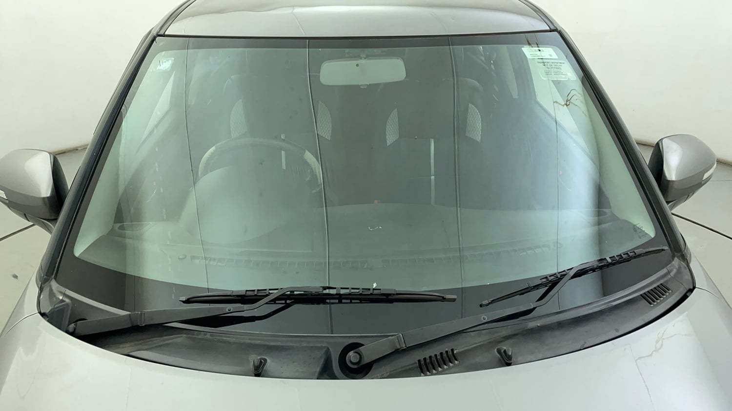 Used 2015 Maruti Suzuki Swift ZXi Petrol Manual exterior FRONT WINDSHIELD VIEW
