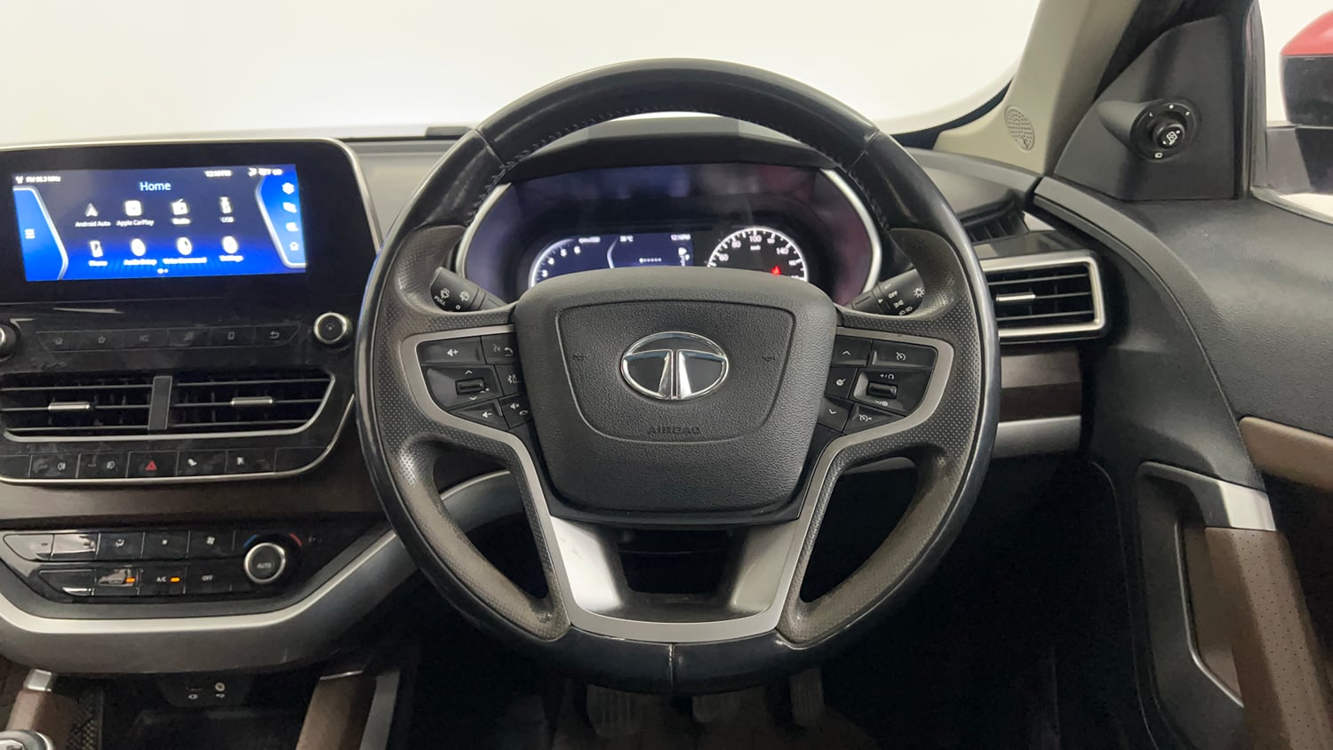 Used 2021 Tata Harrier XZ Diesel Manual interior STEERING VIEW