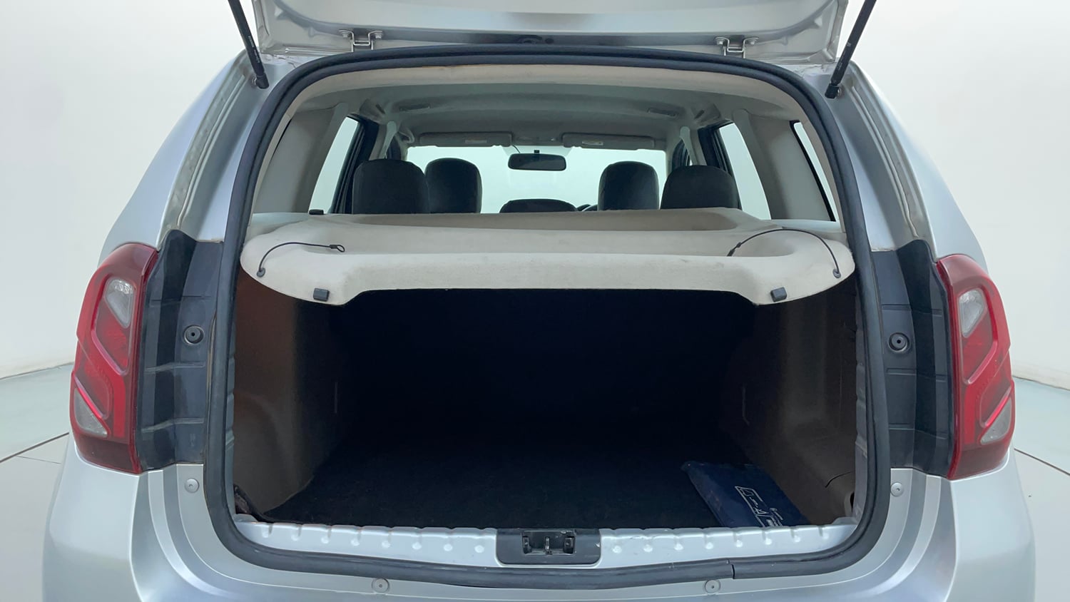 Used 2017 Renault Duster RXL Petrol Petrol Manual interior DICKY INSIDE VIEW