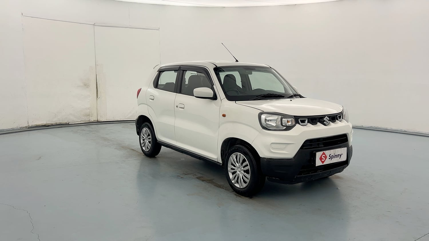 Used 2021 Maruti Suzuki S-Presso VXi Plus Petrol Manual exterior RIGHT FRONT CORNER VIEW