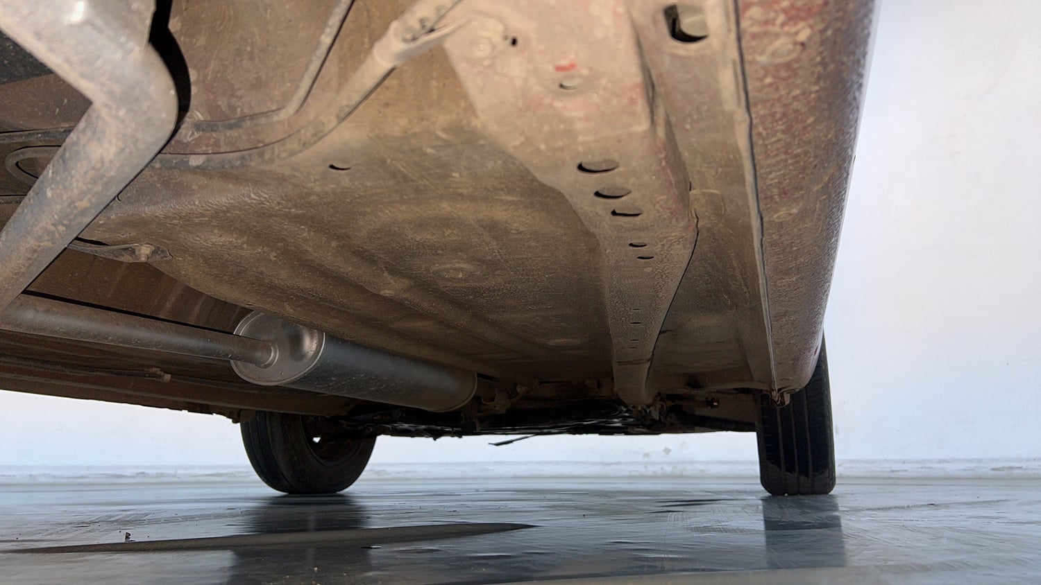 Used 2017 Maruti Suzuki Ignis Delta 1.2 MT Petrol Manual extra REAR RIGHT UNDERBODY VIEW