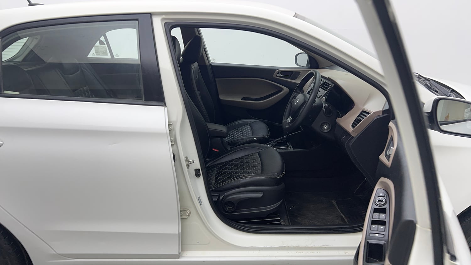 Used 2018 Hyundai Elite i20 Asta 1.2 AT Petrol Automatic interior RIGHT SIDE FRONT DOOR CABIN VIEW
