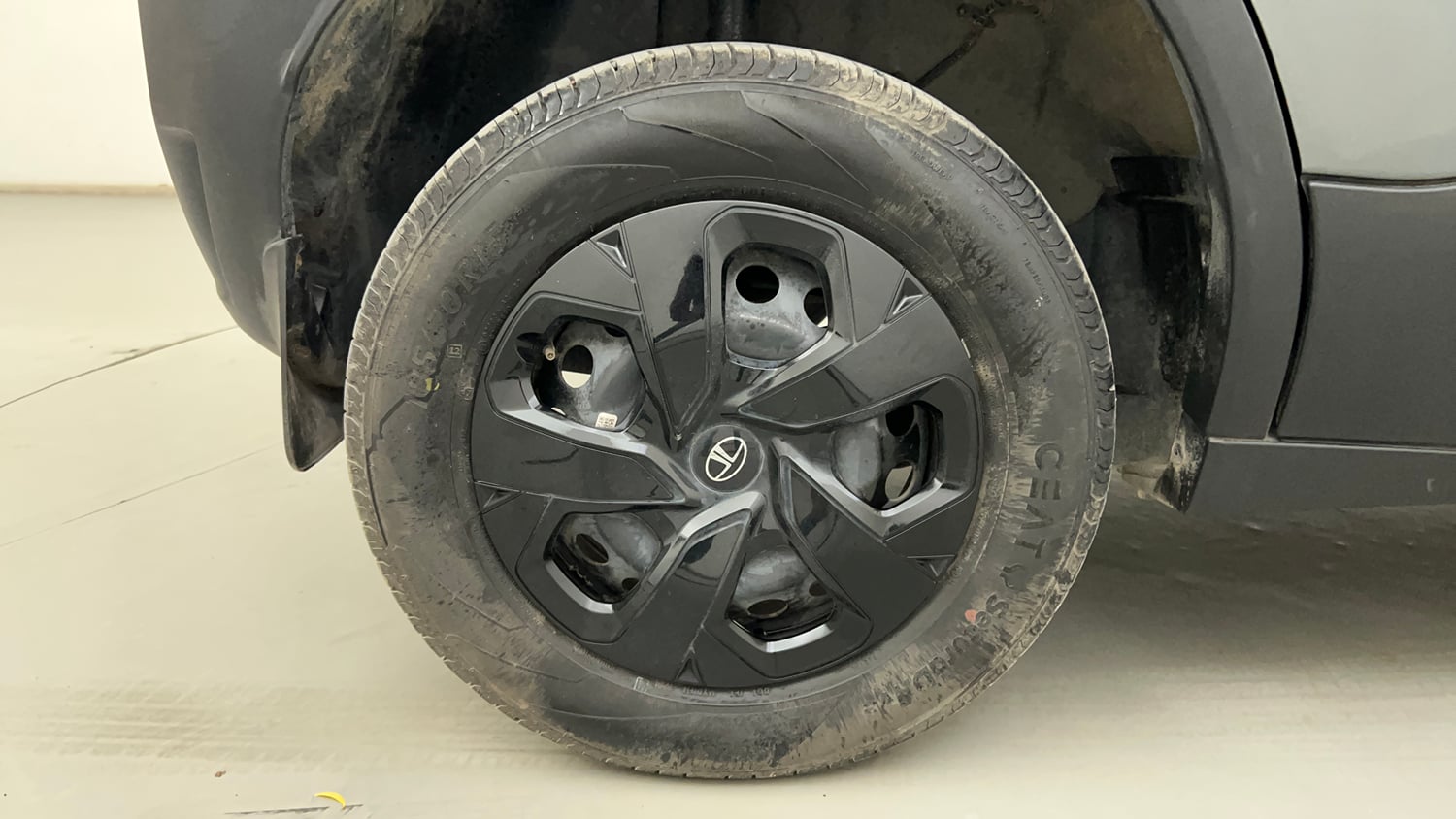 Used 2024 Tata Punch Adventure MT Petrol Manual tyres RIGHT REAR TYRE RIM VIEW