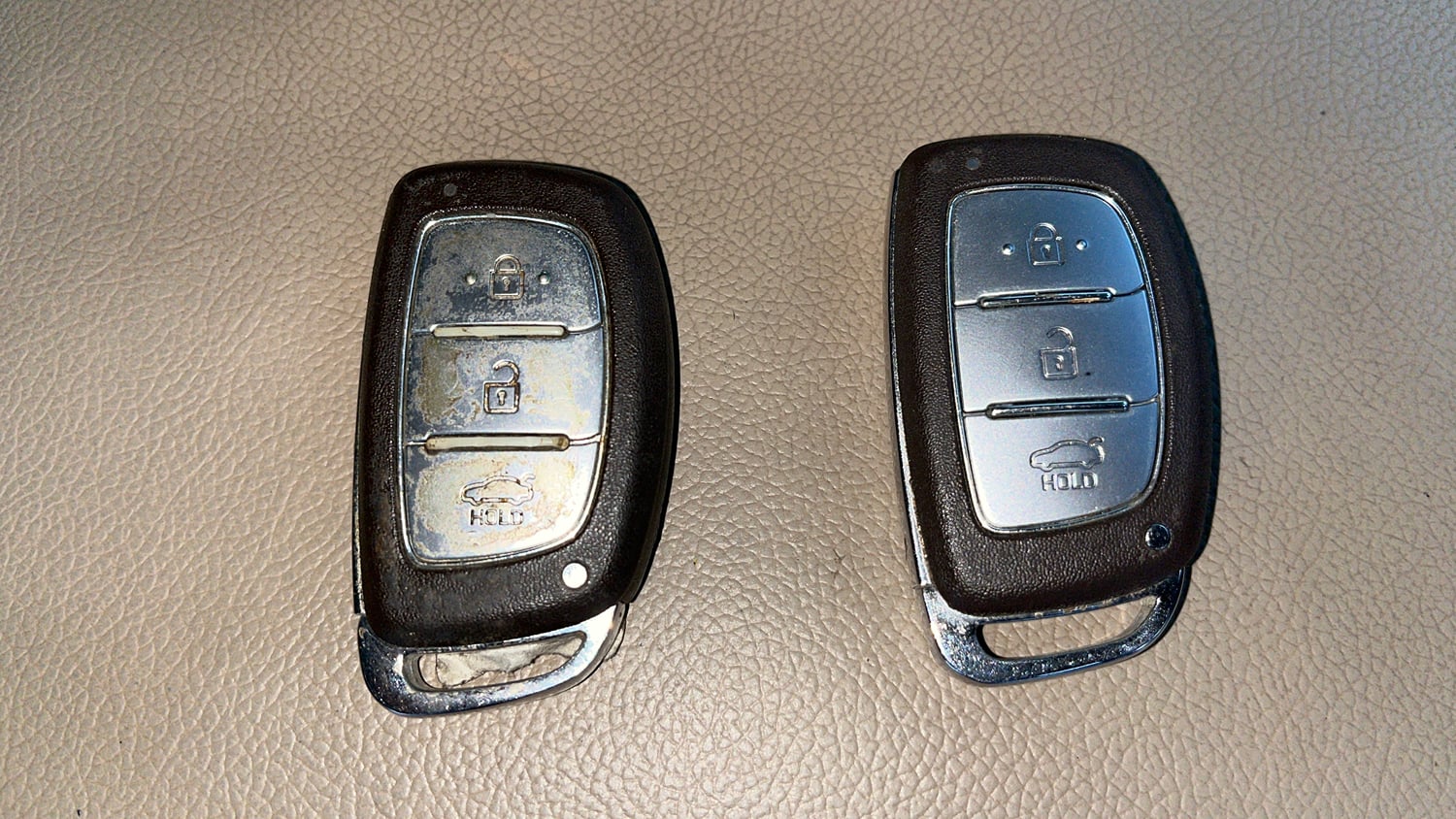 Used 2014 Hyundai Xcent SX 1.2 (O) Petrol Manual extra CAR KEY VIEW