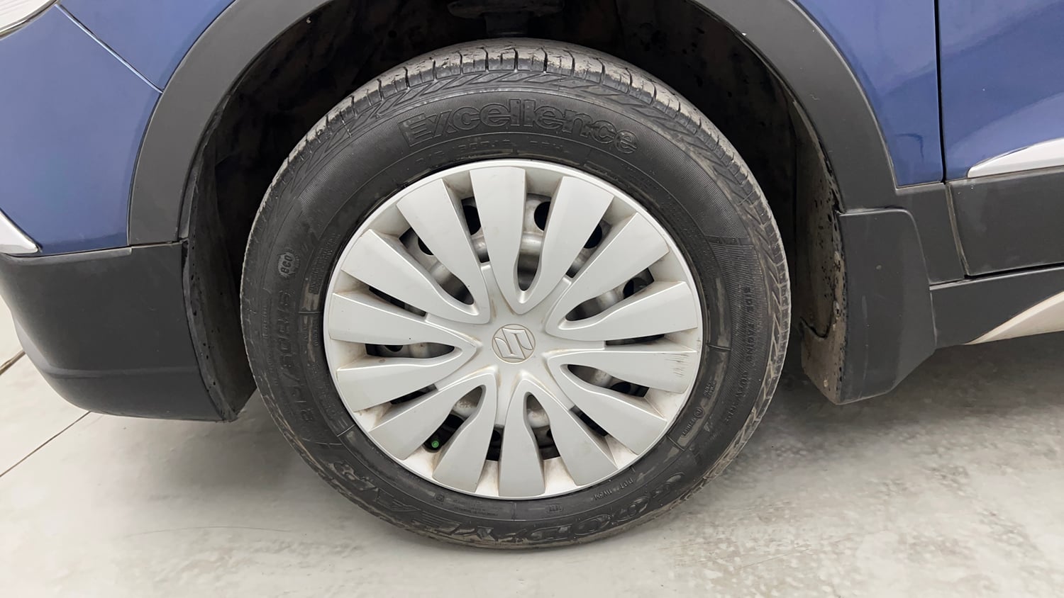 Used 2022 Maruti Suzuki S-Cross Sigma Petrol Manual tyres LEFT FRONT TYRE RIM VIEW