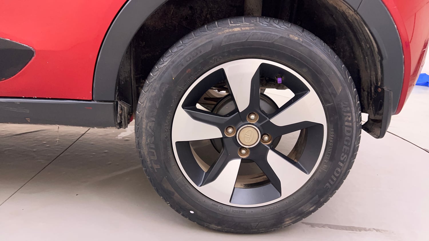 Used 2019 Tata Nexon XZA Plus Petrol Petrol Automatic tyres LEFT REAR TYRE RIM VIEW