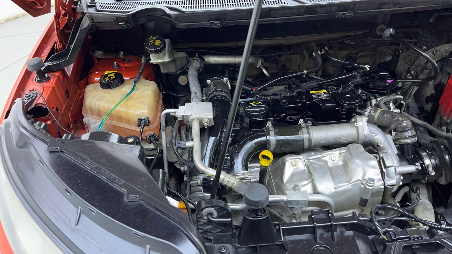Used 2017 Ford EcoSport Trend+ 1.5L TDCi Diesel Manual engine ENGINE RIGHT SIDE VIEW