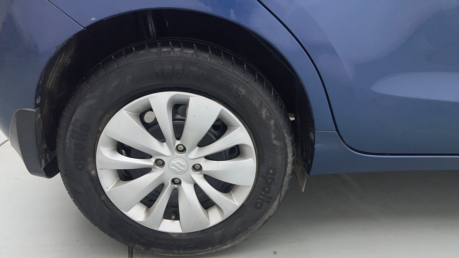 Used 2016 Maruti Suzuki Baleno Delta 1.2 Petrol Manual tyres RIGHT REAR TYRE RIM VIEW