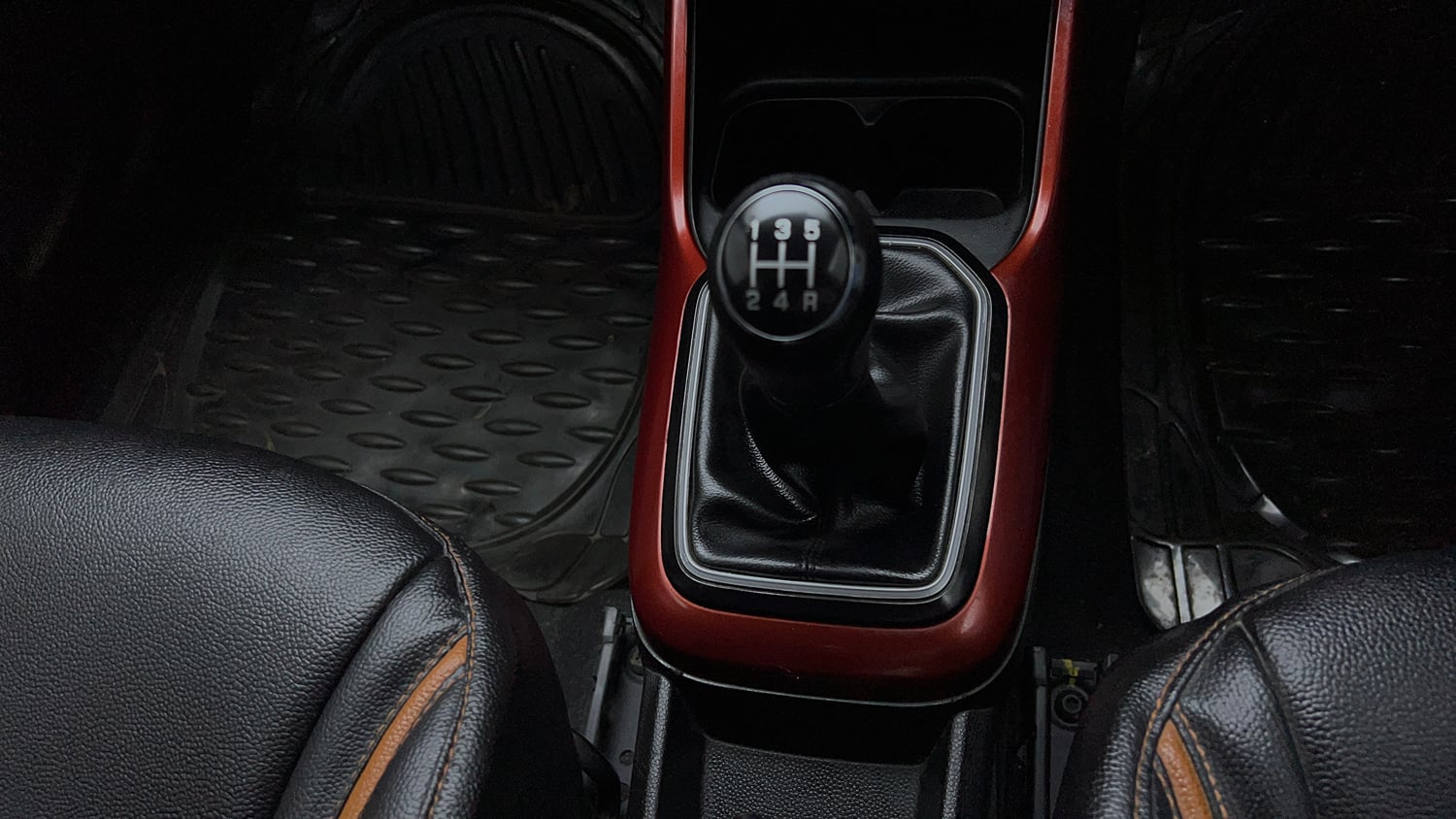 Used 2017 Maruti Suzuki Ignis Delta 1.2 MT Petrol Manual interior GEAR  KNOB VIEW