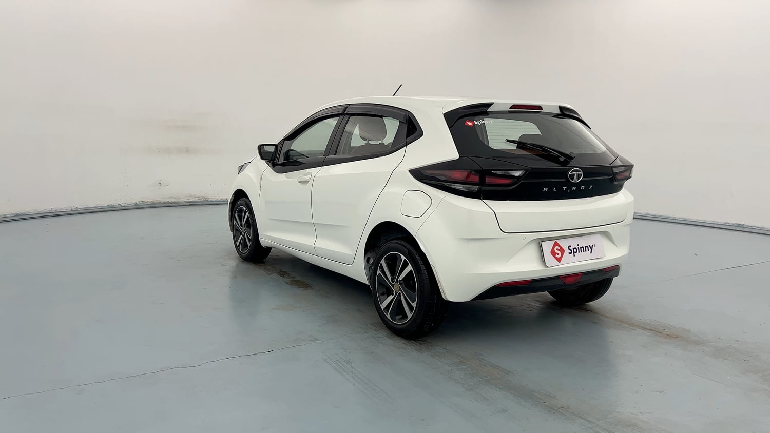 Used 2020 Tata Altroz XZ Petrol Petrol Manual exterior LEFT REAR CORNER VIEW