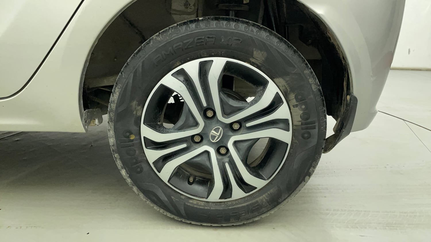 Used 2020 Tata Tiago XZ Petrol Manual tyres LEFT REAR TYRE RIM VIEW