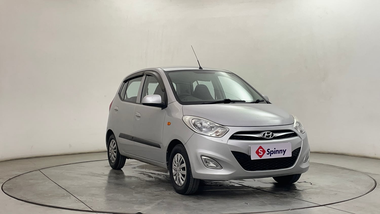 Used 2014 Hyundai i10 Sportz 1.1 iRDE2 Petrol Manual exterior RIGHT FRONT CORNER VIEW