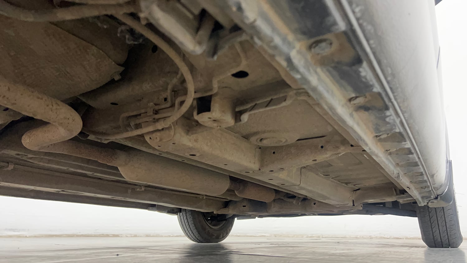 Used 2014 Maruti Suzuki Swift LXi Petrol Manual extra REAR RIGHT UNDERBODY VIEW