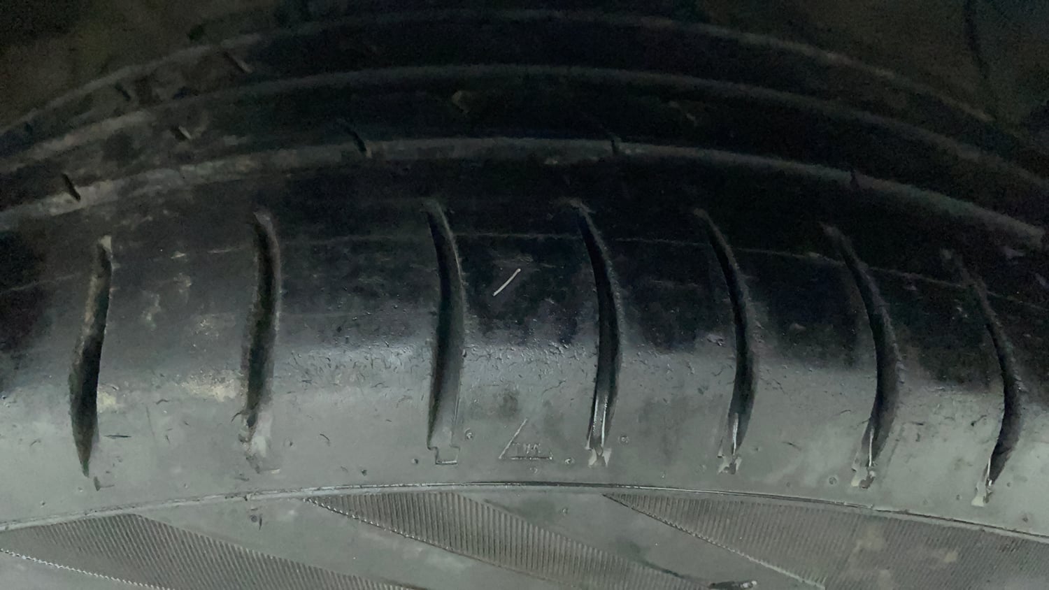 Used 2018 Hyundai Grand i10 Sportz (O) 1.2 Kappa VTVT Petrol Manual tyres RIGHT FRONT TYRE TREAD VIEW