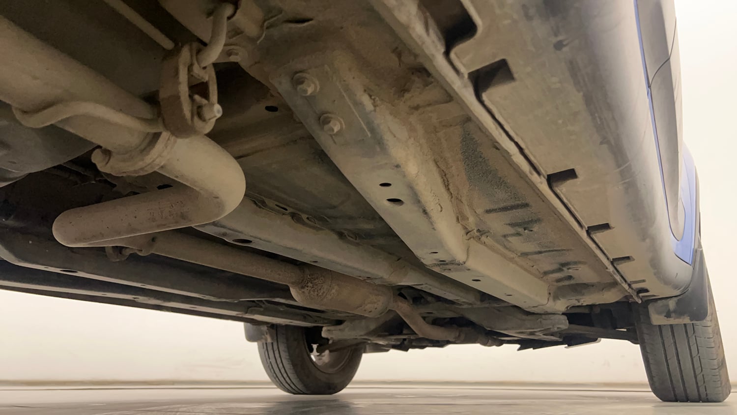 Used 2020 Tata Nexon XZA Plus (O) Dual Tone Petrol Automatic extra REAR RIGHT UNDERBODY VIEW