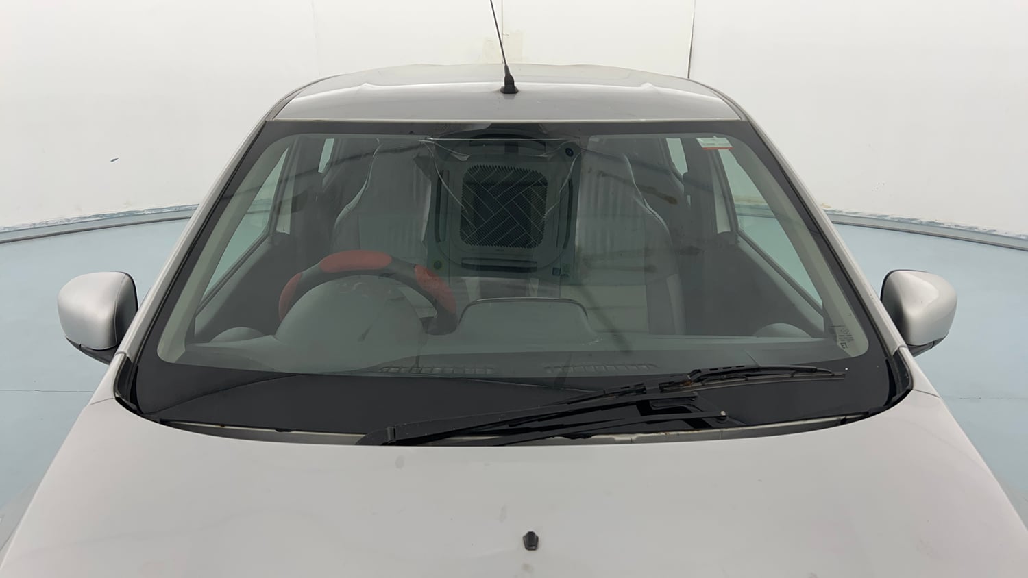 Used 2018 Renault Kwid 1.0 RXT Opt Petrol Manual exterior FRONT WINDSHIELD VIEW