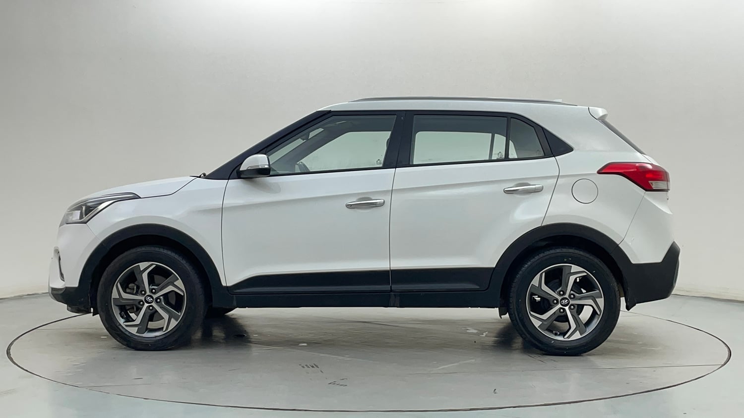 Used 2018 Hyundai Creta SX 1.6 AT Petrol Petrol Automatic exterior LEFT SIDE VIEW