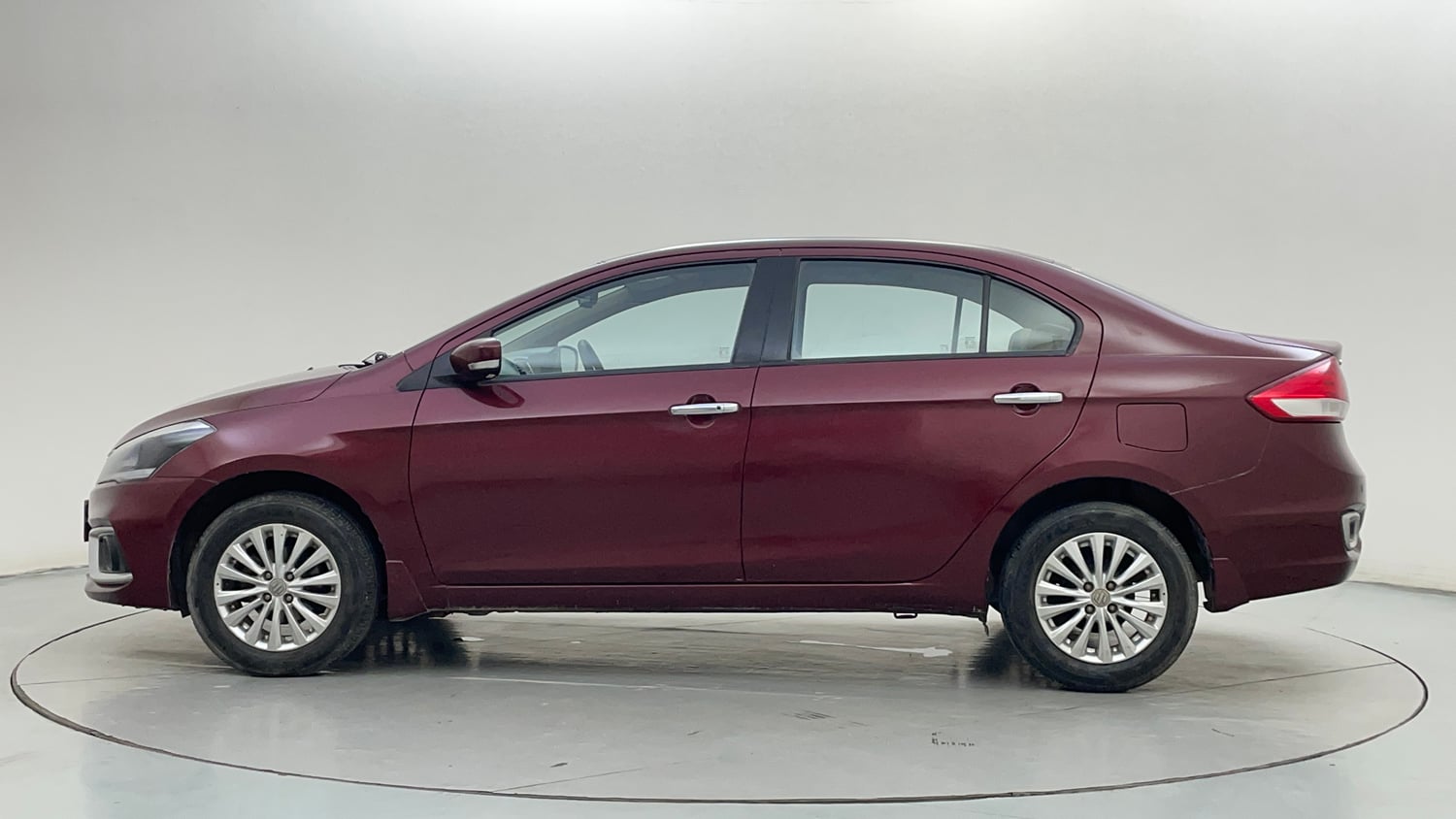 Used 2019 Maruti Suzuki Ciaz Zeta Hybrid 1.5 AT Petrol Automatic exterior LEFT SIDE VIEW