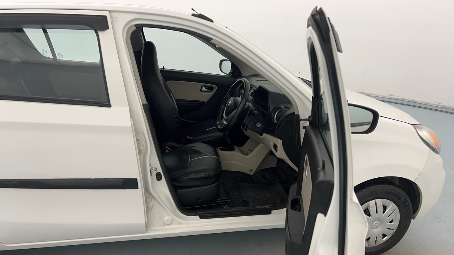 Used 2020 Maruti Suzuki Alto 800 VXi Petrol Manual interior RIGHT SIDE FRONT DOOR CABIN VIEW