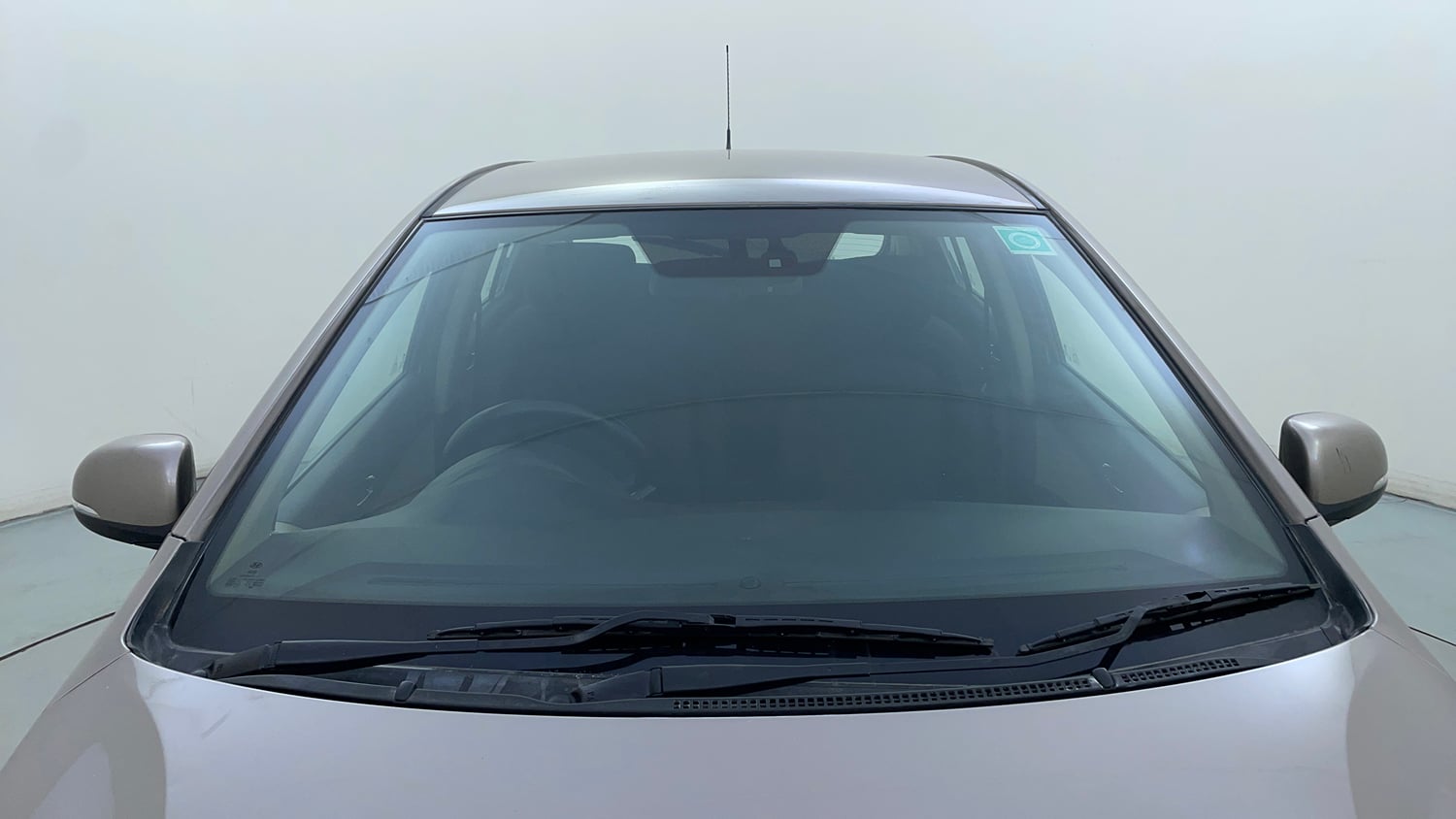 Used 2013 Hyundai i20 Asta 1.2 Petrol Manual exterior FRONT WINDSHIELD VIEW