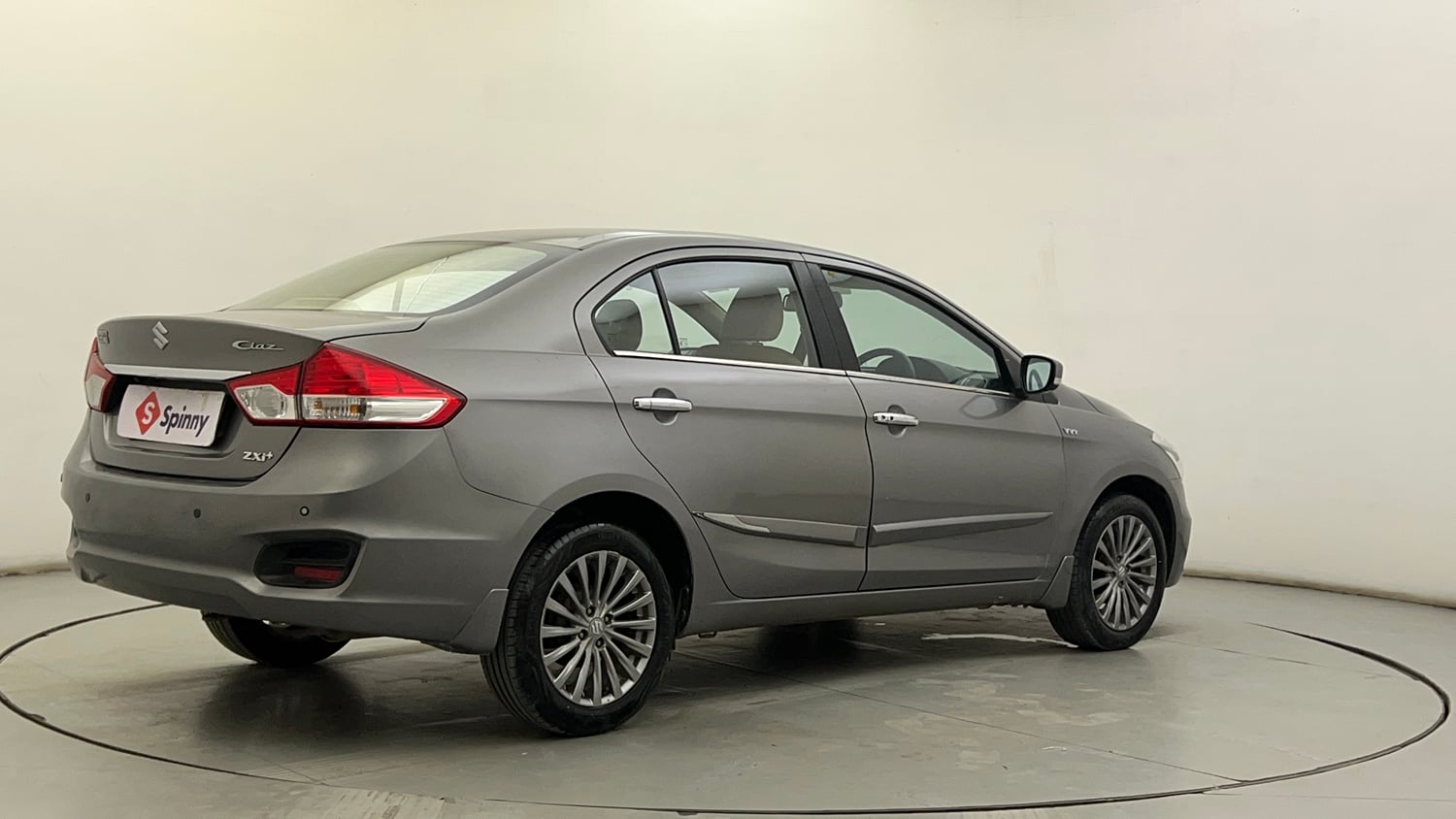 Used 2016 Maruti Suzuki Ciaz ZXi  AT Petrol Automatic exterior RIGHT REAR CORNER VIEW