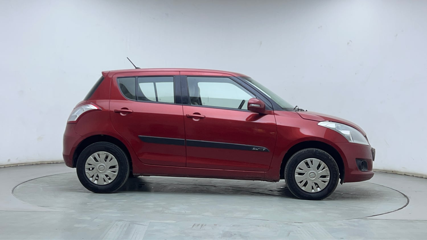 Used 2014 Maruti Suzuki Swift VXi Petrol Manual exterior RIGHT SIDE VIEW