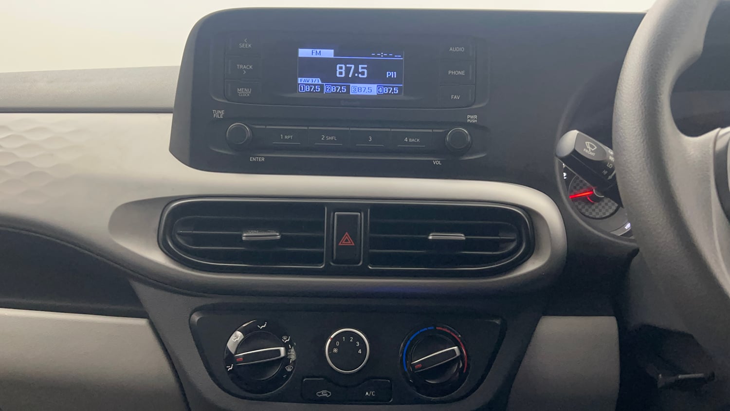 Used 2019 Hyundai Grand i10 Nios Magna AMT 1.2 Kappa VTVT Petrol Automatic top_features Integrated (in-dash) music system