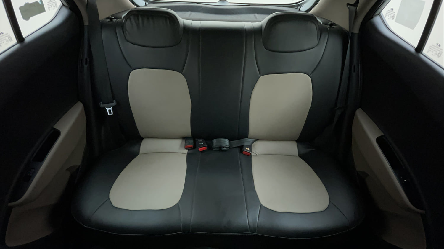 Used 2017 Hyundai Grand i10 Sportz 1.2 Kappa VTVT Petrol Manual interior REAR SEAT CONDITION VIEW